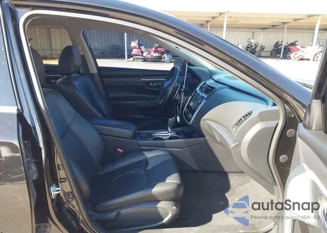 2018 Nissan Altima 2.5 Sr z USA, uszkodzony, nr VIN 1N4AL3AP0JC236260